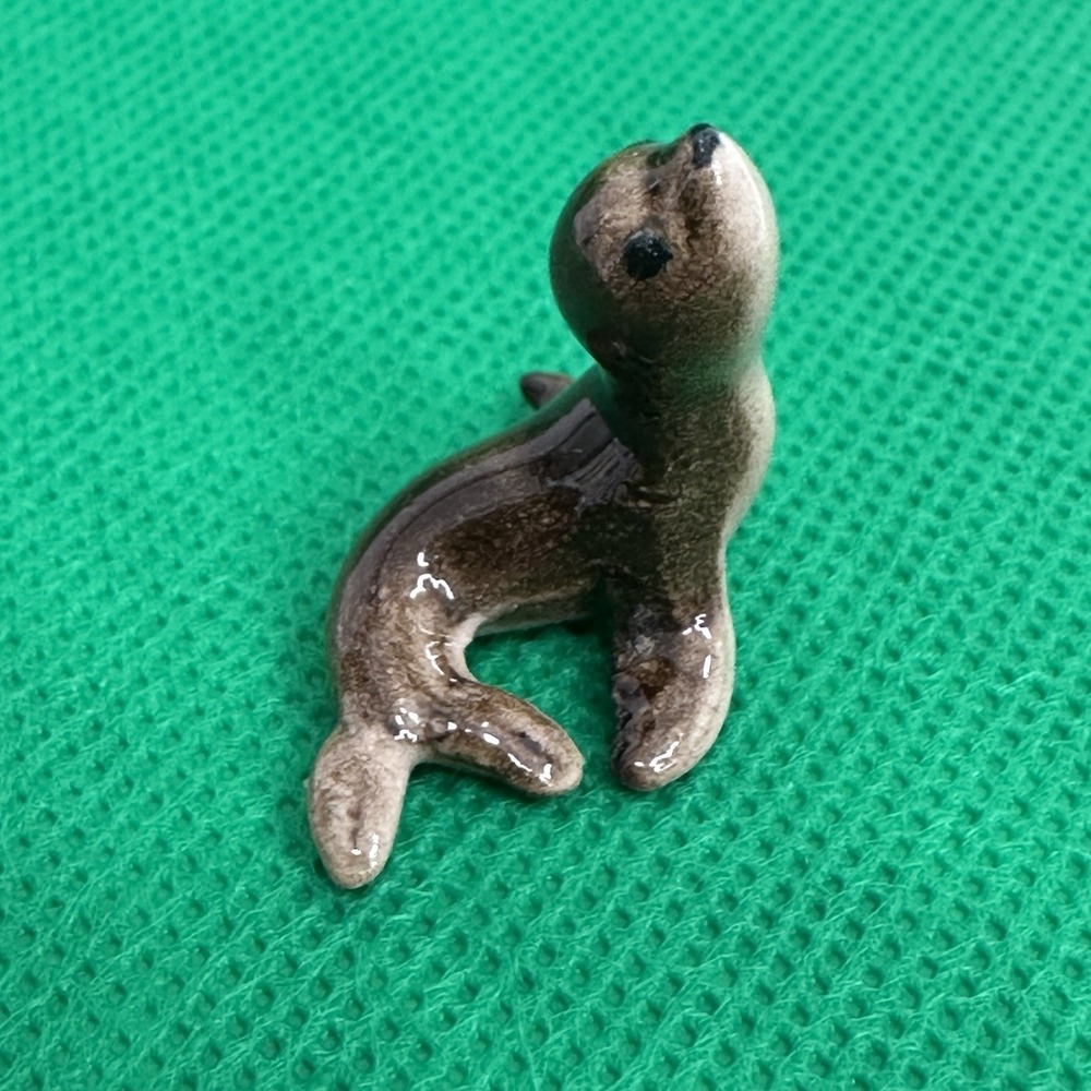 Hagen Renaker miniature Circus Seal Baby Sea Lion Gray Retired Miniature Ceramic